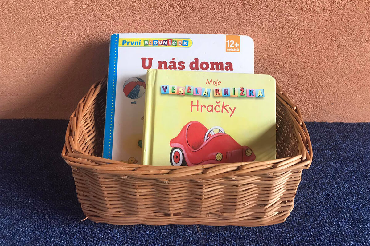 Montessori čtenářský koutek