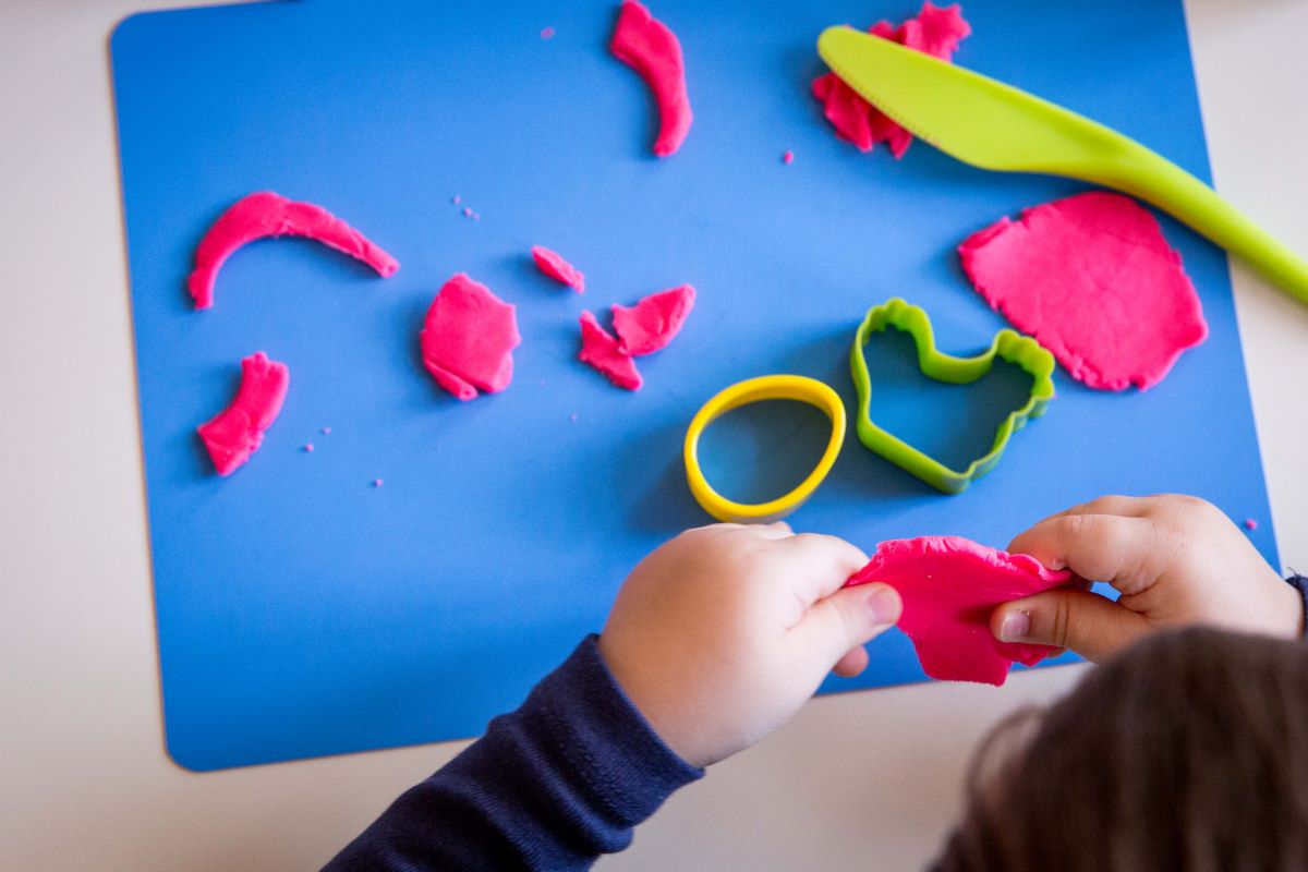 montessori doma umění modelína montessori doma umění modelína